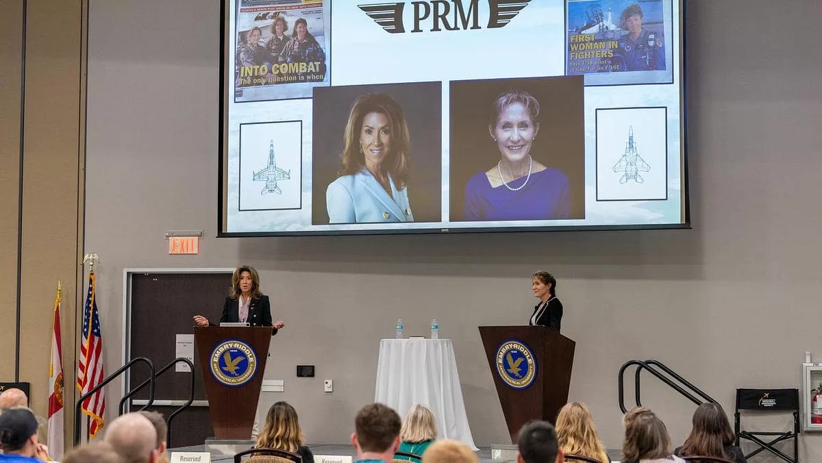 More than 200 people listened to Shults and Leavitt present on Personal Resource Management (PRM). (Photo: Embry‑Riddle/David Massey)